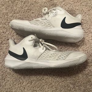 nike volleyball shoes